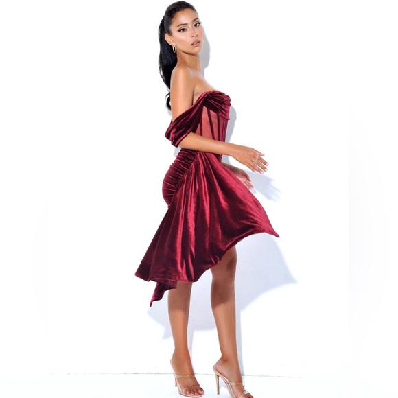Miss Circle Irisa Burgundy Velvet Draping Off Shoulder Corset Dress Large - Picture 10 of 13